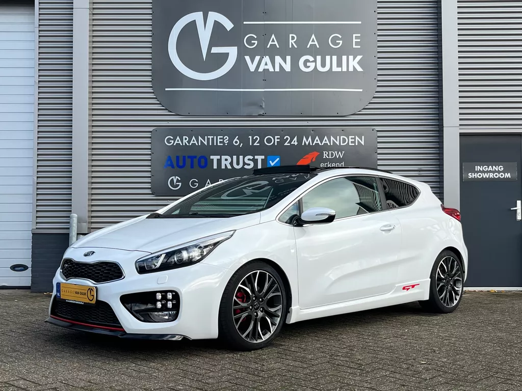 Kia Cee'd 1.6 GT 204PK PanoDak,Navi,Clima,Cruise,Isofix,Bluetooth,Stoel+StuurVerwarming,ElektrRamen+Spiegels,Camera,Led,Lmv.