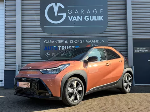 Toyota Aygo X Hybrid 115 envy 116PK Automaat,TwoTone,Safety-Pack,Carplay,Clima,AdaptiveCruise,Isofix,Camera,PdcV+A,ElektrPakket.