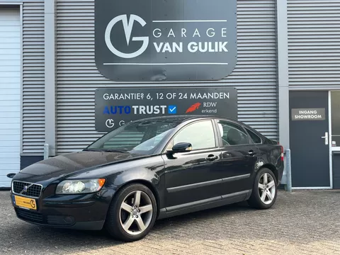Volvo S40 2.4 Elite 140PK Clima,Cruise,Trekhaak,Radio/CdSpeler,Armsteun,Pdc,Lmv,Dstc,Nap,ElektrischeRuiten,APKtot11.03.2026,