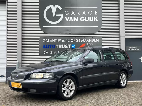 Volvo V70 2.4 T Geartr. C.L. 200PK Automaat,TrekhaakClima,Cruise,Isofix,ElektrRamenV+A,ElektrSpiegels,Radio/Cd-Speler,Multi-Stuur.