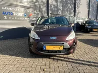 Ford Ka 1.2 Trend 69PK Airco,ElektrRamen+Spiegels,Lmv,Radio/Cd-Speler,Boordcomputer. Foto