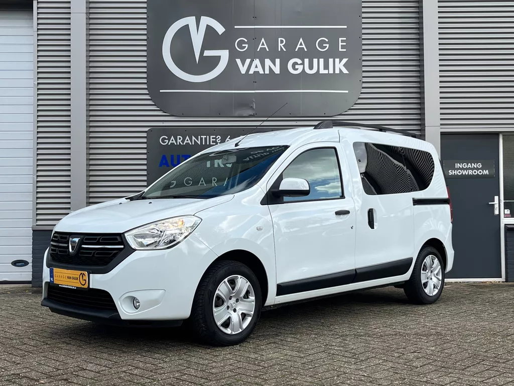 Dacia Dokker 1.2 TCe 116PK Airco,Cruise,Parkeersensor,Isofix,ElektrRamen+Spiegels,Bluetooth,Dakrails,Stuurbediening. Dacia Dokker 1.2 TCe 116PK Airco,Cruise,Parkeersensor,Isofix,ElektrRamen+Spiegels,Bluetooth,Dakrails,Stuurbediening.