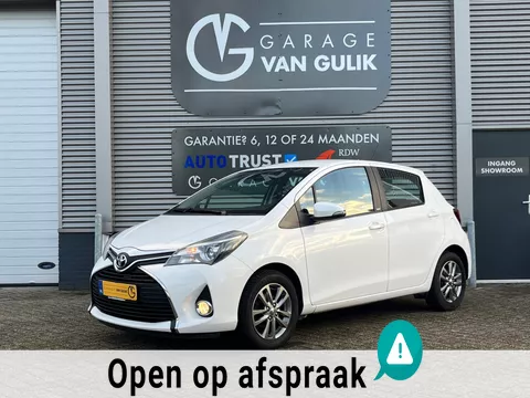 Toyota Yaris 1.3 99PK VVT-i Airco,Clima,Cruise,Navi,Stoelverw.,Usb,Pdc,Stuurb.,Bluetooth,Camera,KeylessEntry+Go,Isofix,