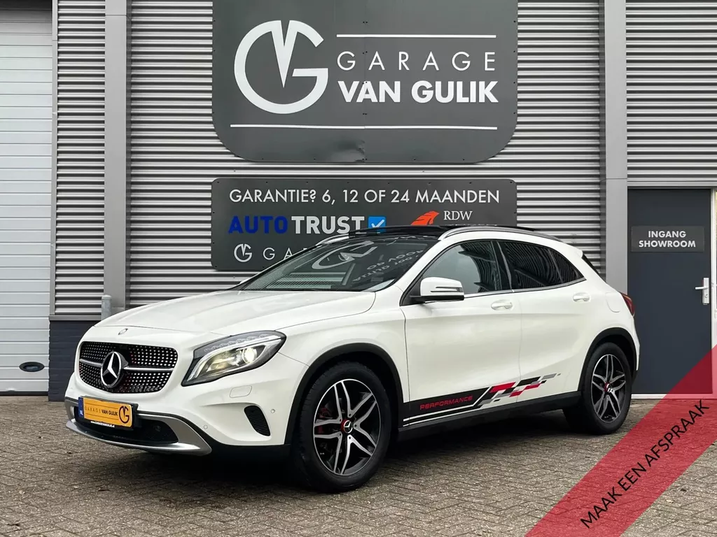 Mercedes-Benz GLA-klasse 180 122PK Airco,Navi,Panodak,Camera,PdcV+A,Stoelverw.,Lmv,Usb,Stuurb.,Leder/Stof,Xenon,Led,