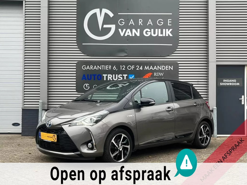 Toyota Yaris 1.5 Hybrid 75PK TwoTone Clima,Cruise,AppleCarPlay,Camera,KeylessGo+Entry,Stoelverw.,Bluetooth,Eco,LaneAssist,